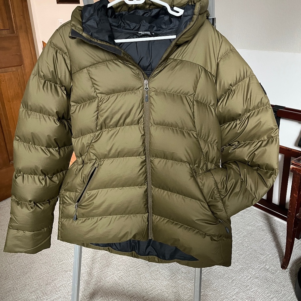 Outdoor Research Cold Front Hooded Down Jacket Women’s L excellent condition